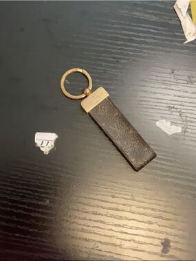 LV Keyholder